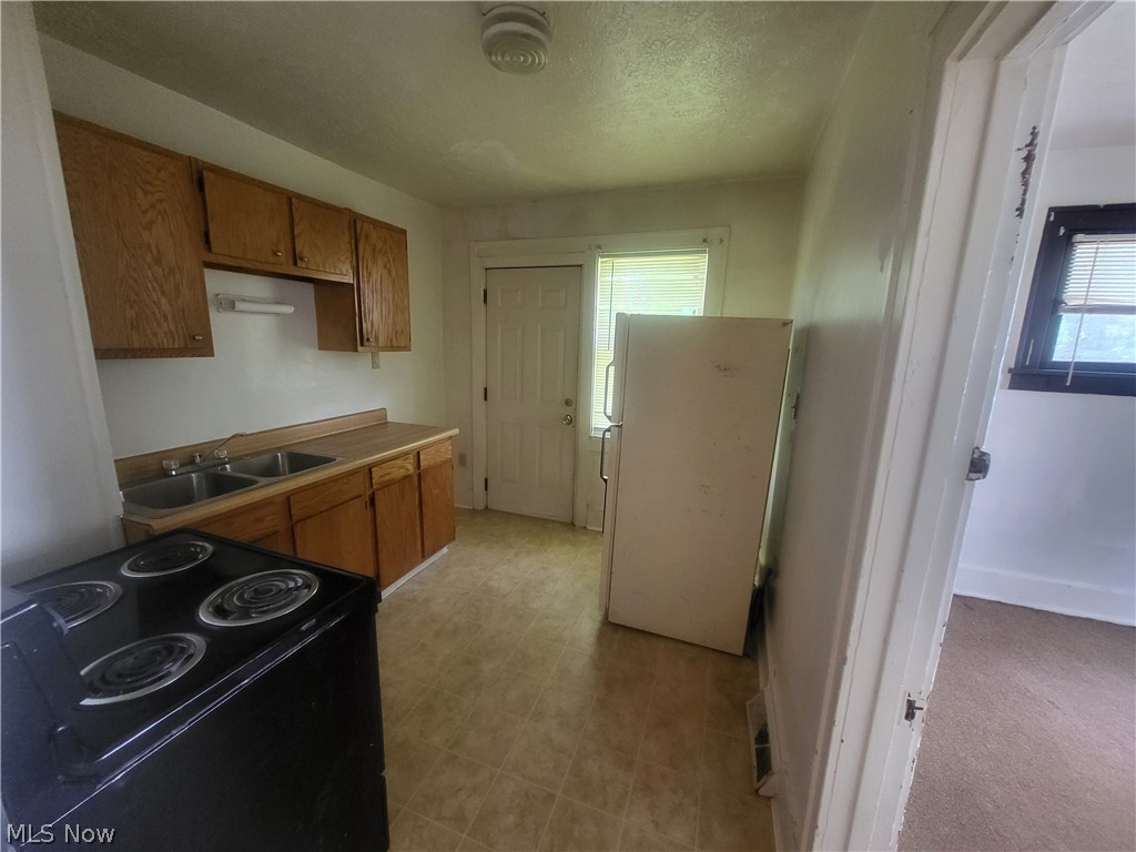 555 Bishop Street Property Photo 2