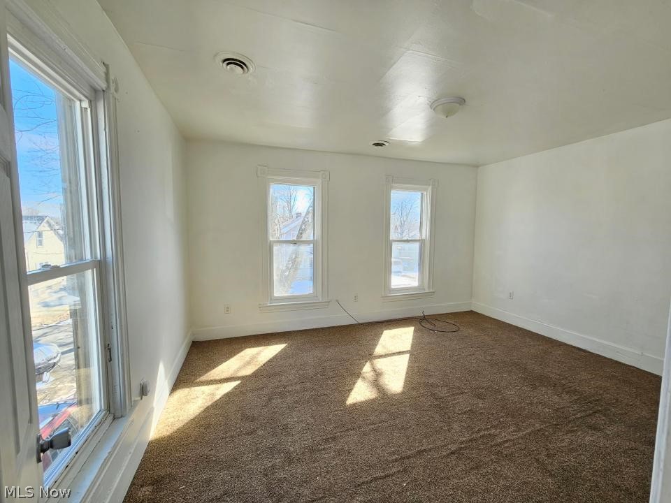 1335 W 3rd Street Property Photo 3