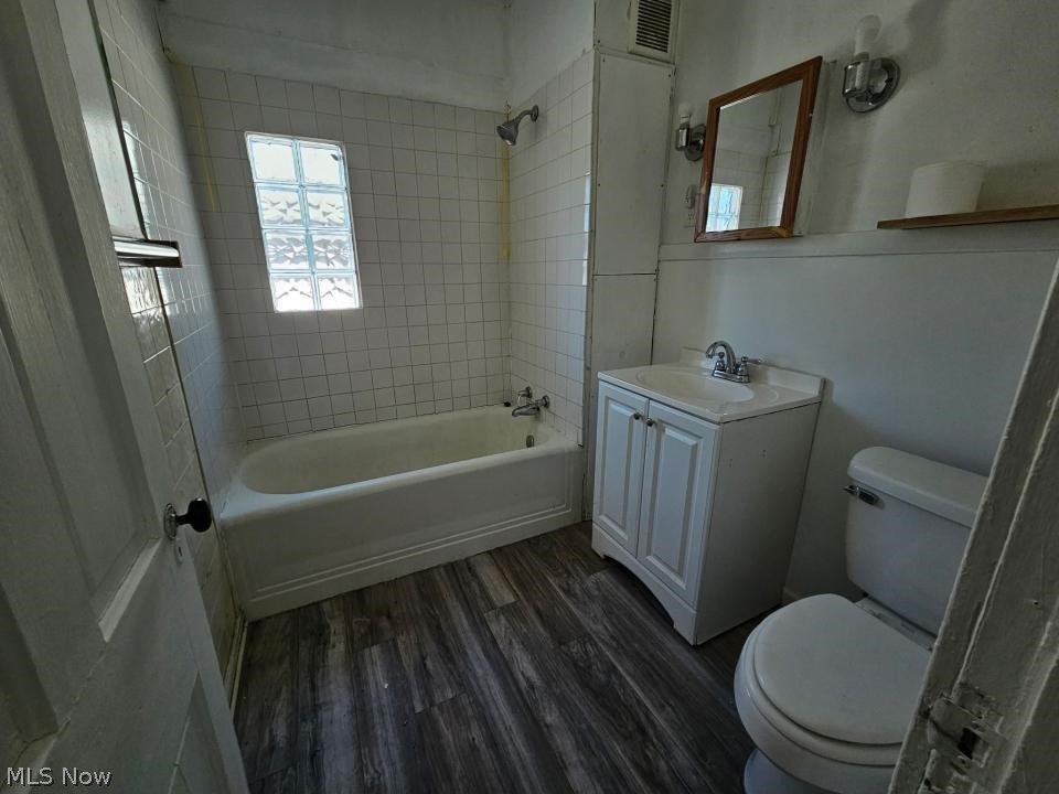 1335 W 3rd Street Property Photo 4