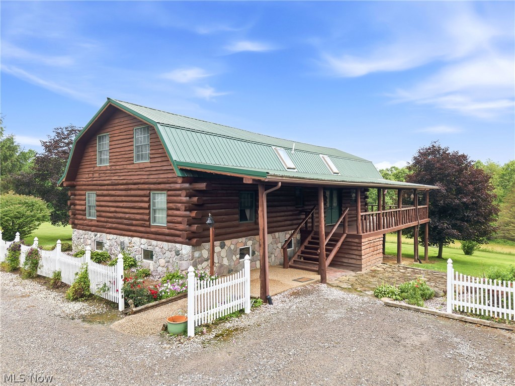 7374 Vale Road Property Photo 2