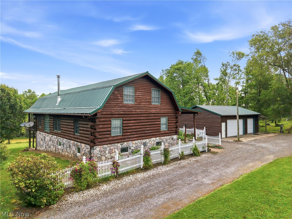 7374 Vale Road Property Photo 4