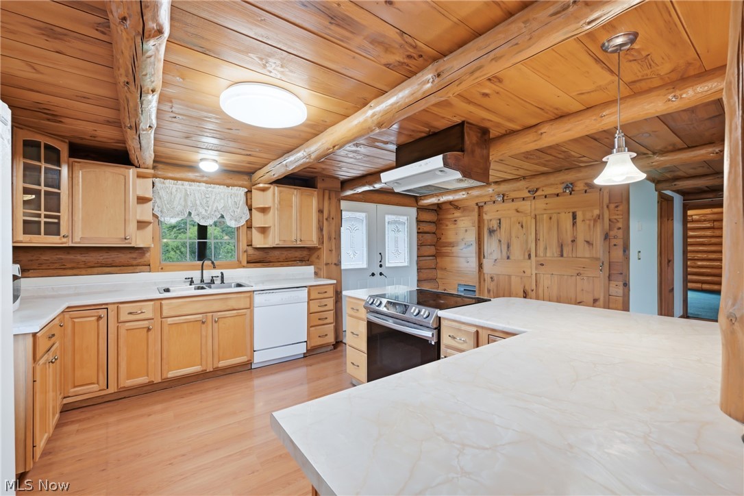 7374 Vale Road Property Photo 8