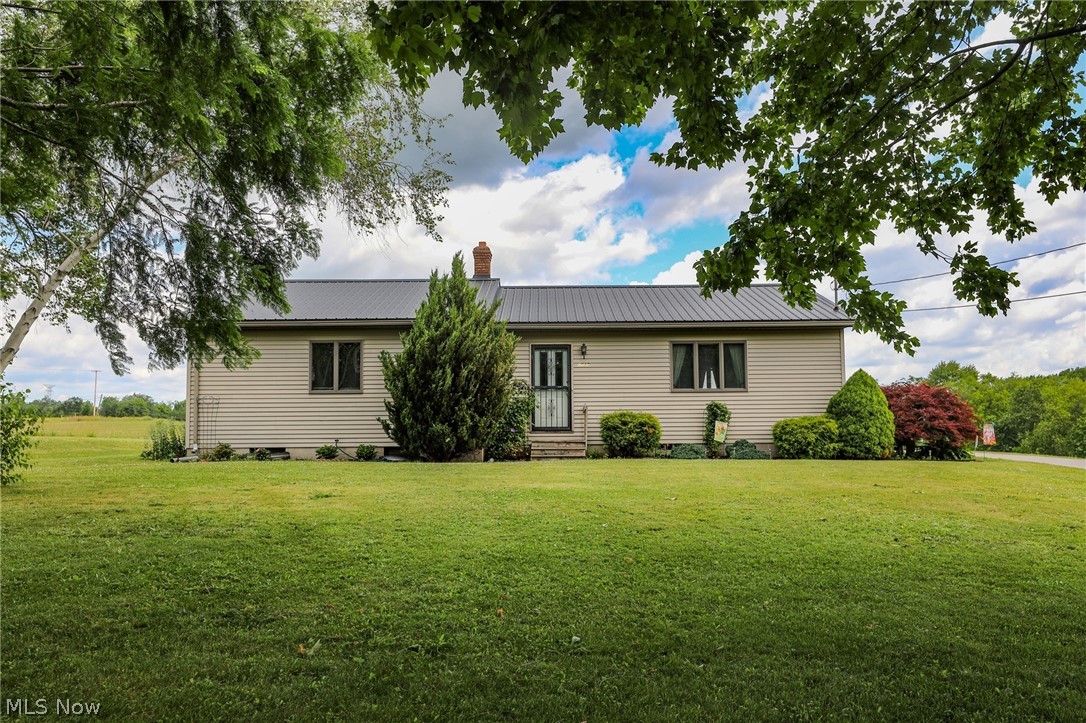 4527 Streeter Road Property Photo 1