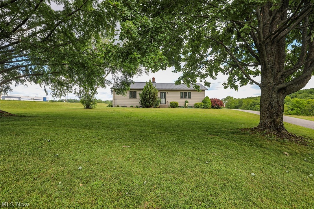 4527 Streeter Road Property Photo 3