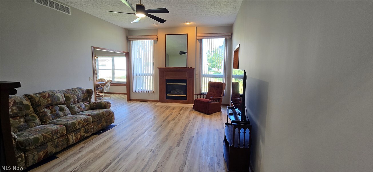118 Gleneagle Drive Property Photo 2