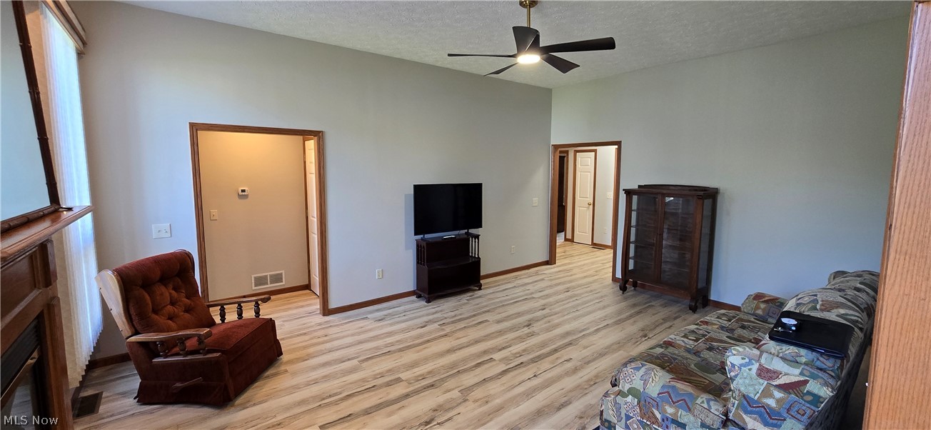 118 Gleneagle Drive Property Photo 11