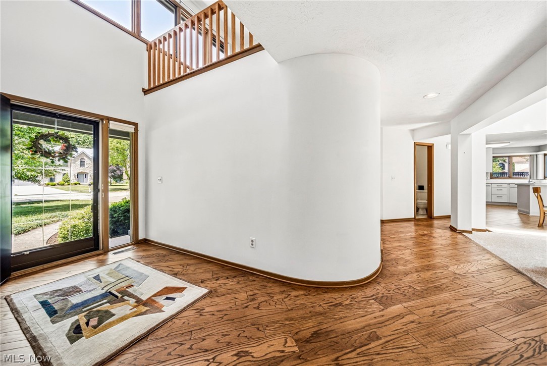 5513 Pheasants Walk Drive Property Photo 12