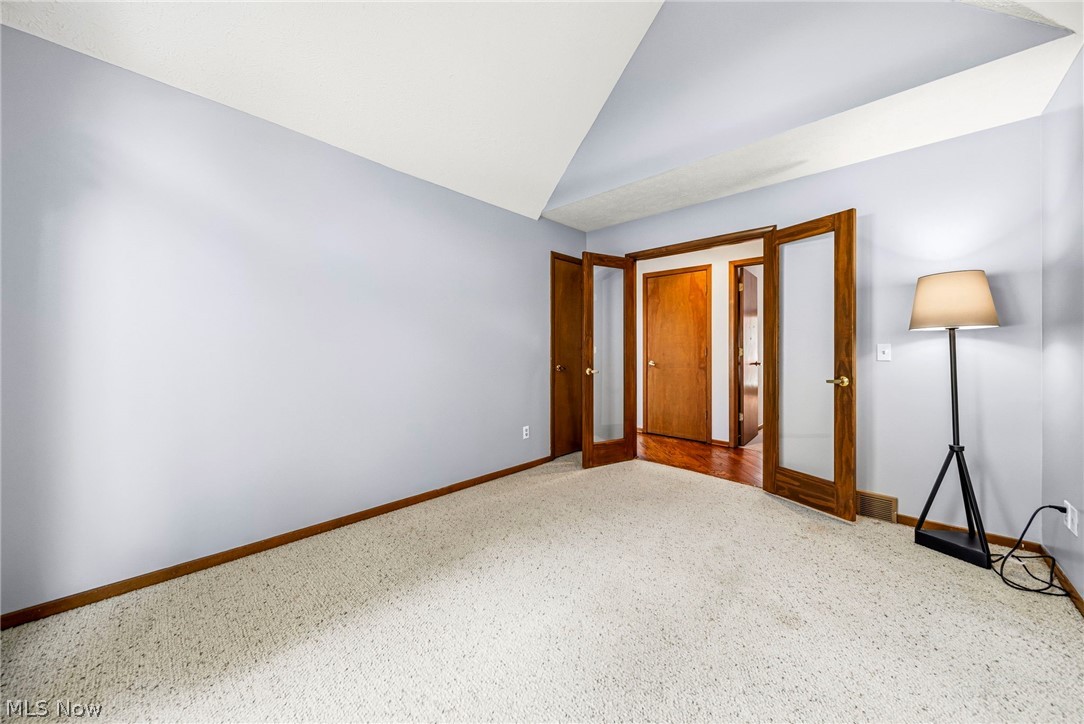 5513 Pheasants Walk Drive Property Photo 27