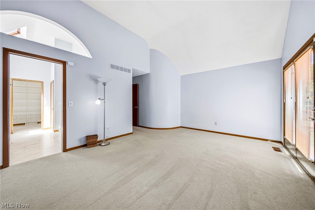 5513 Pheasants Walk Drive Property Photo 30
