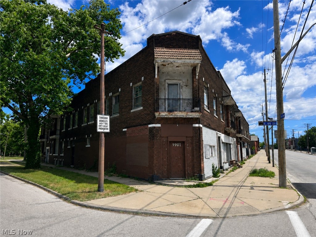 741 E 99th Property Photo 1