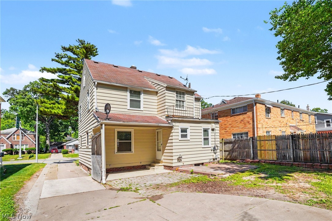 3652 Douglas Road Property Photo 5