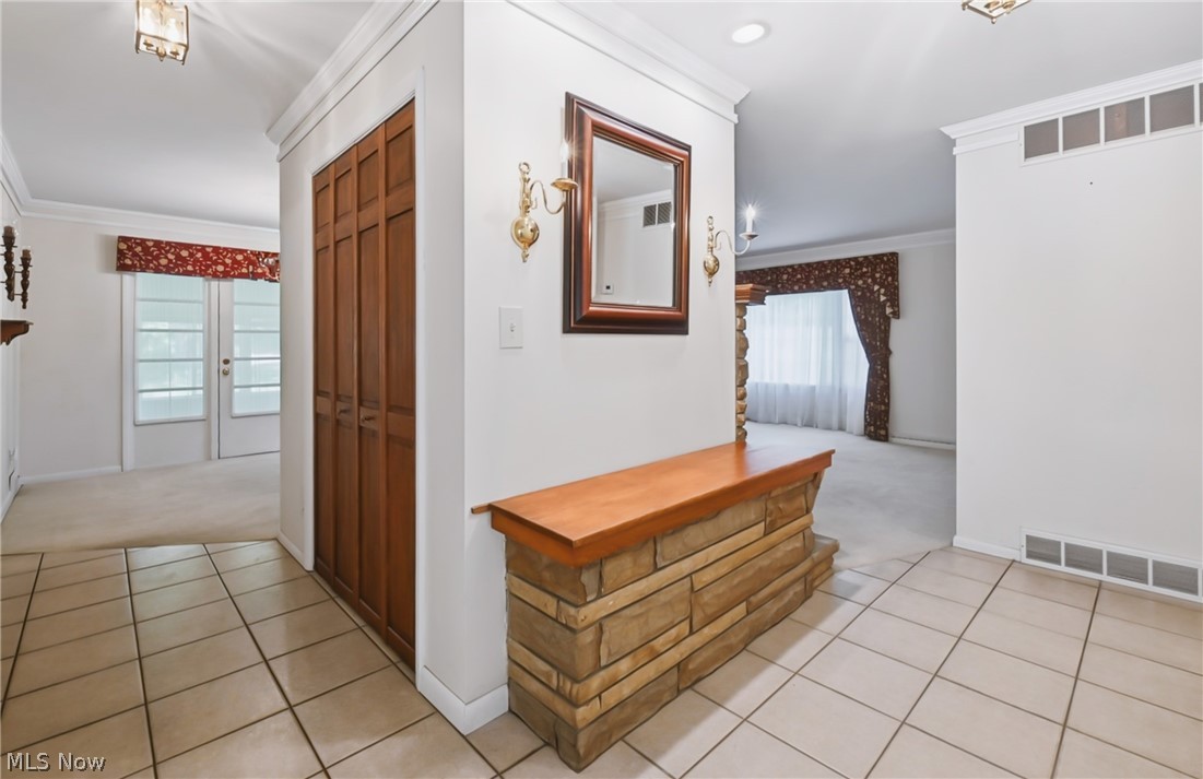 8564 Squires Lane Ne Property Photo 4