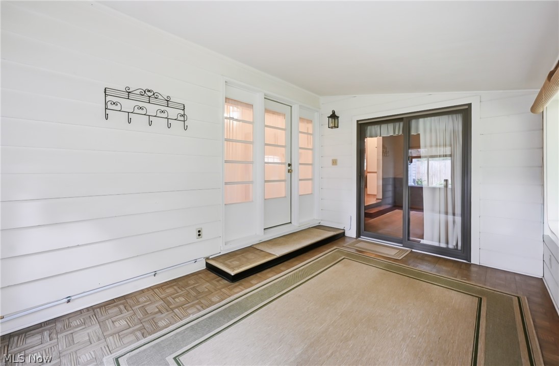 8564 Squires Lane Ne Property Photo 19