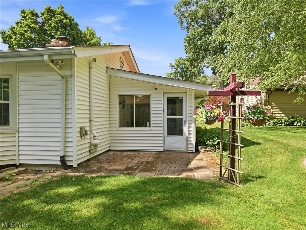 8564 Squires Lane Ne Property Photo 35