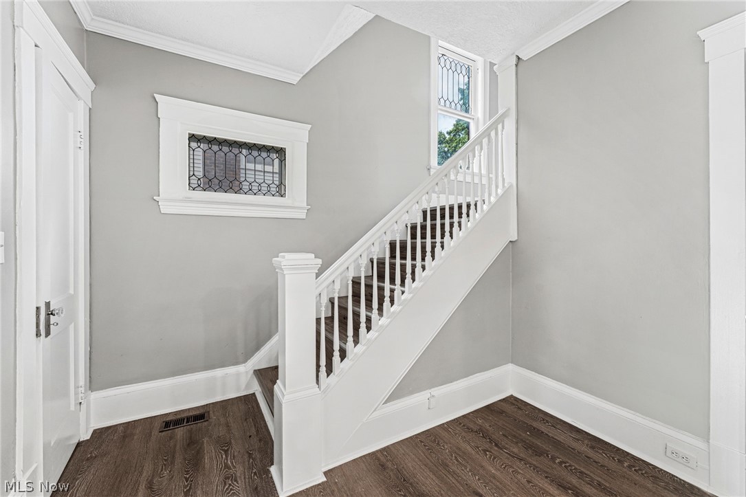 2081 West Boulevard Property Photo 5