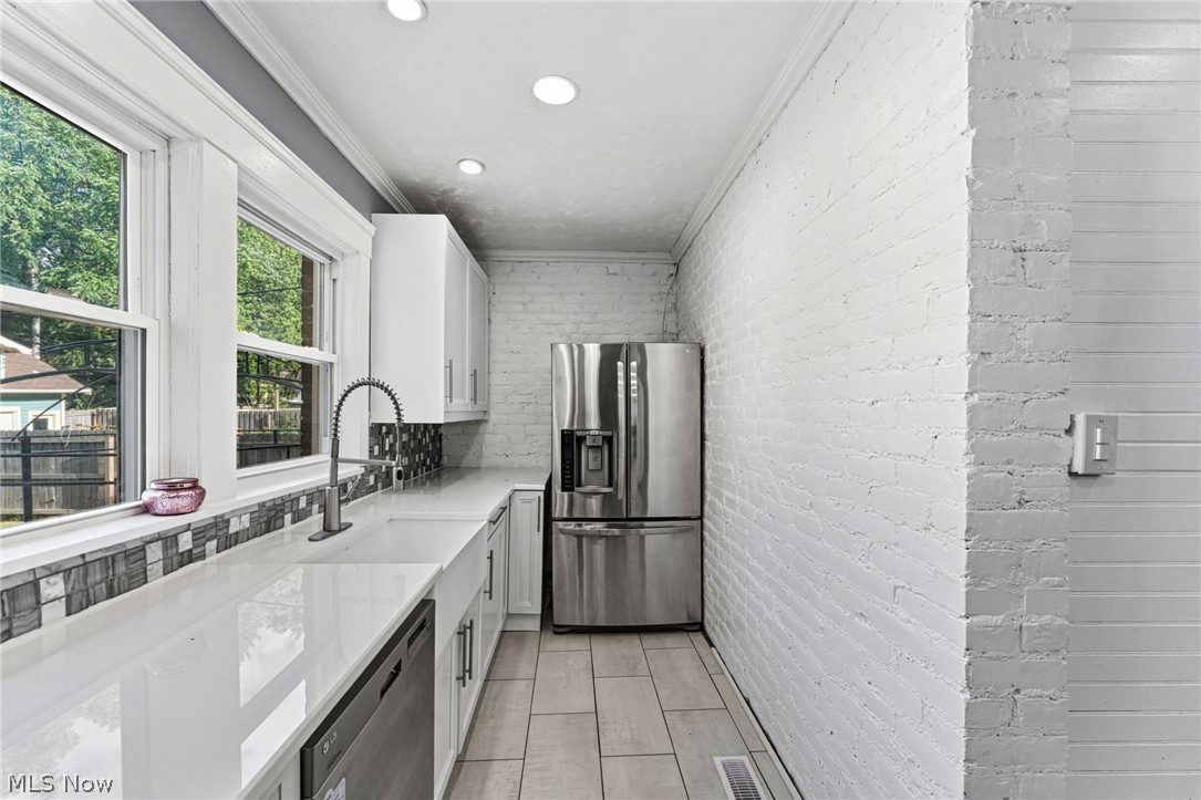 2081 West Boulevard Property Photo 13