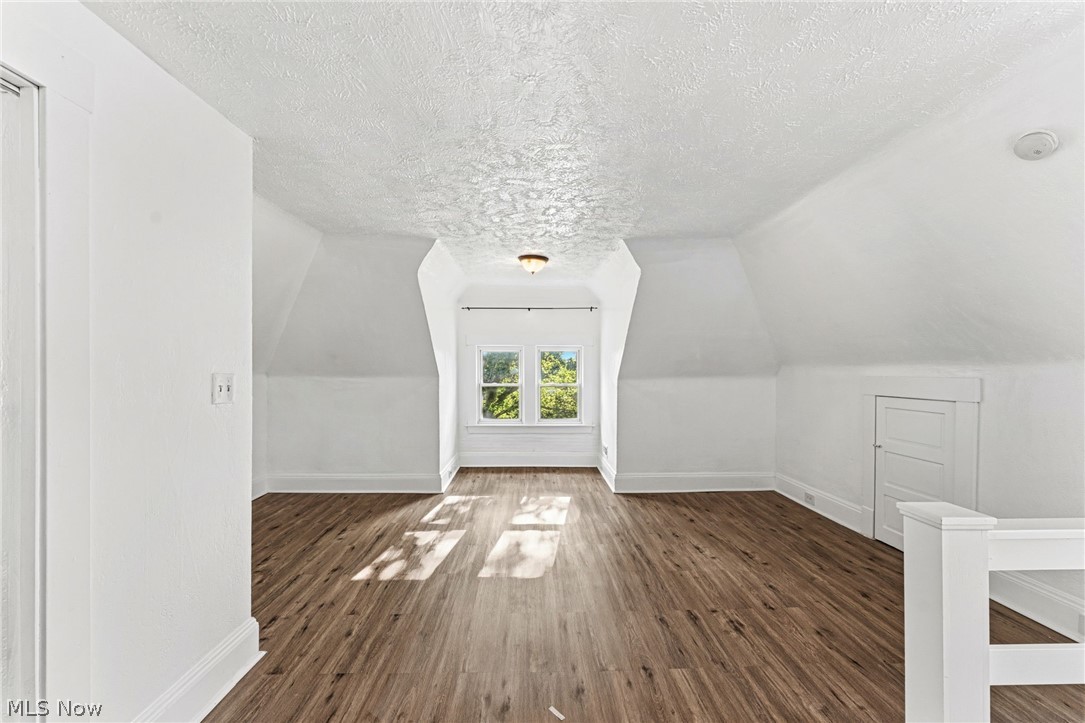 2081 West Boulevard Property Photo 37