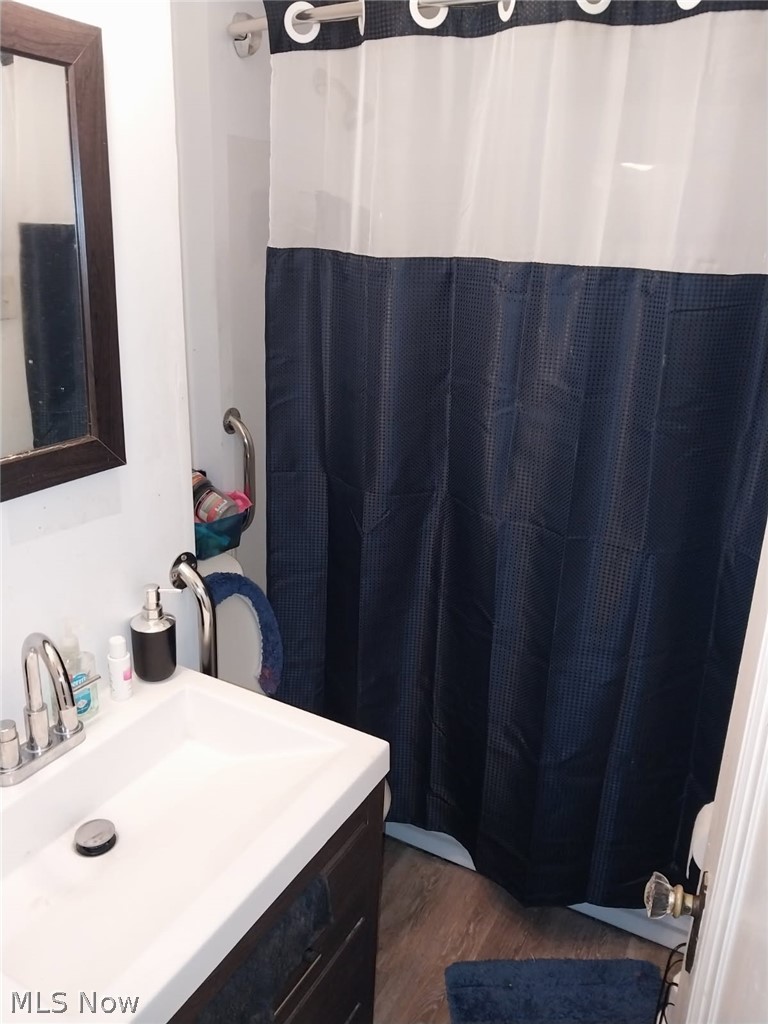 1747 Catalpa Road Property Photo 9