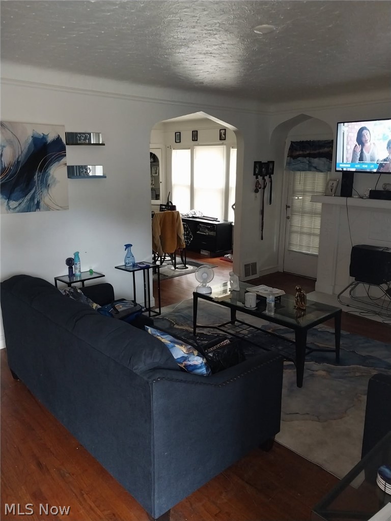 1747 Catalpa Road Property Photo 10