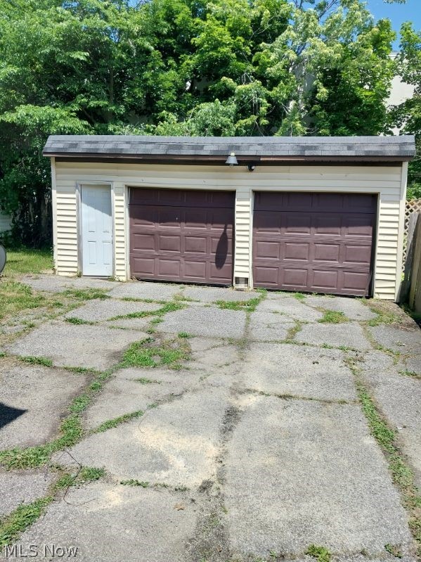 1747 Catalpa Road Property Photo 16