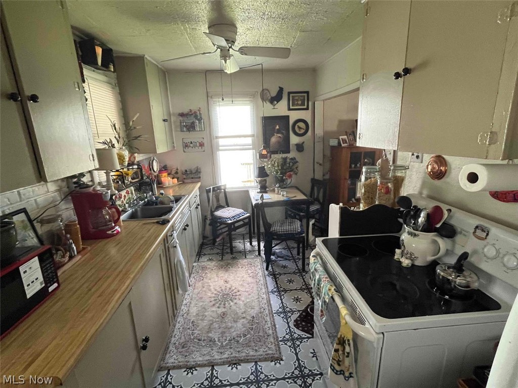 403 Lee Road Property Photo 4