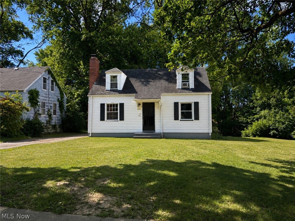 451 W Hylda Avenue Property Photo 1