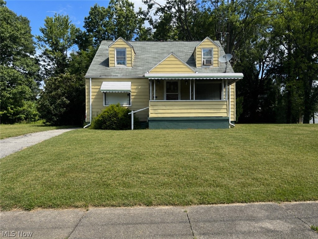 372 E Philadelphia Avenue Property Photo 1