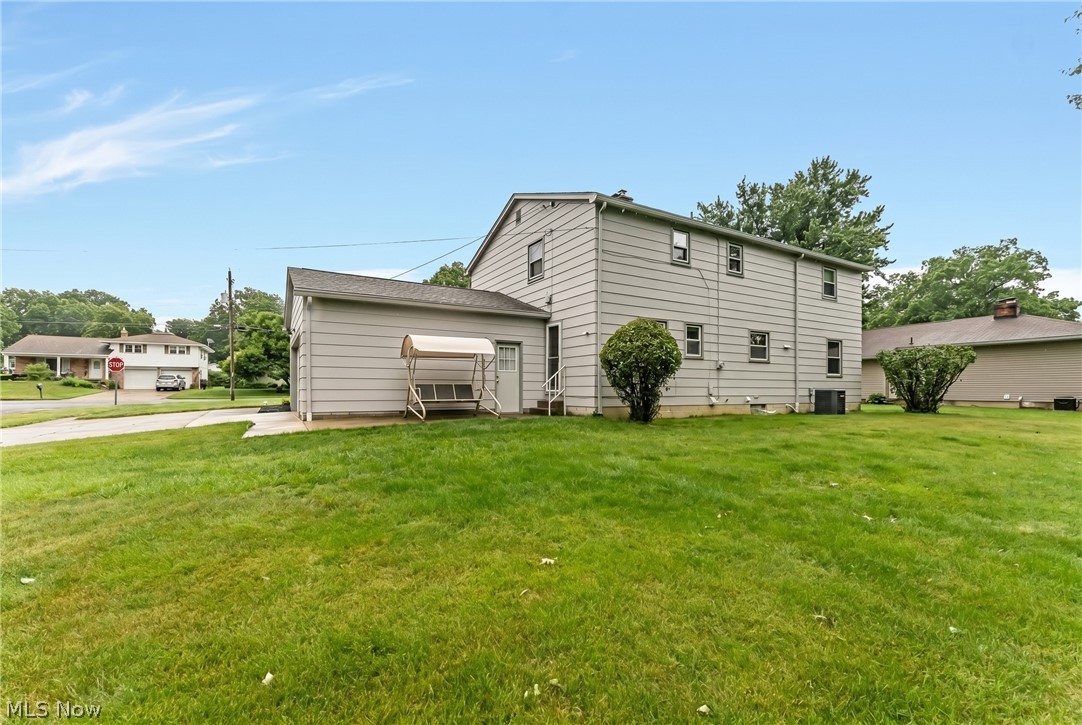 680 Forest Ridge Drive Property Photo 4
