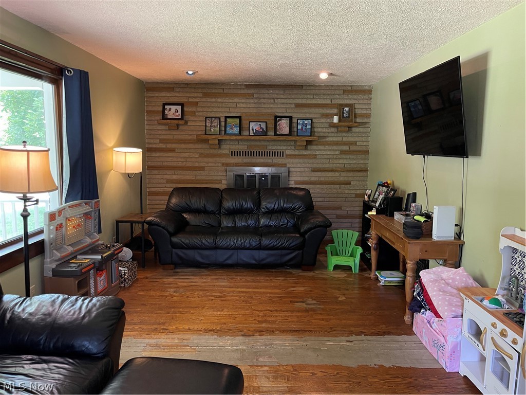 9778 Cr 622 Property Photo 9