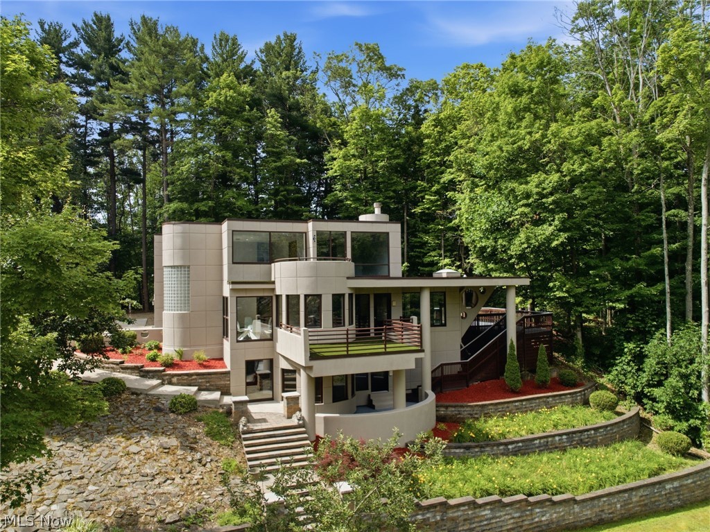 13601 Royalton Road Property Photo 1