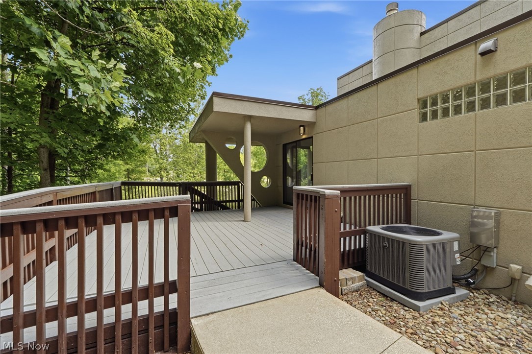 13601 Royalton Road Property Photo 10