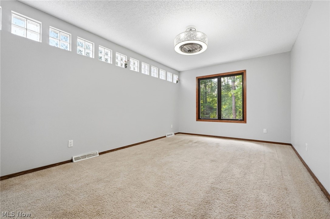 13601 Royalton Road Property Photo 31