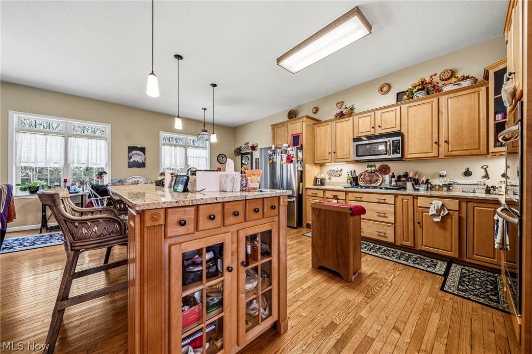 10401 Darrow Road Property Photo 2