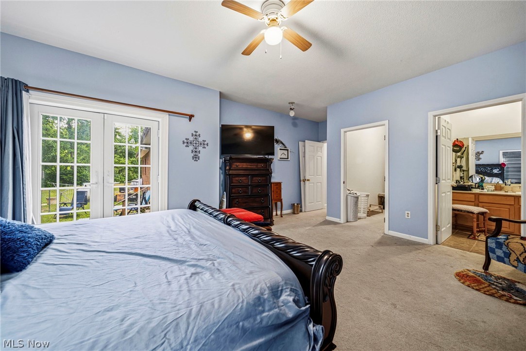 10401 Darrow Road Property Photo 14