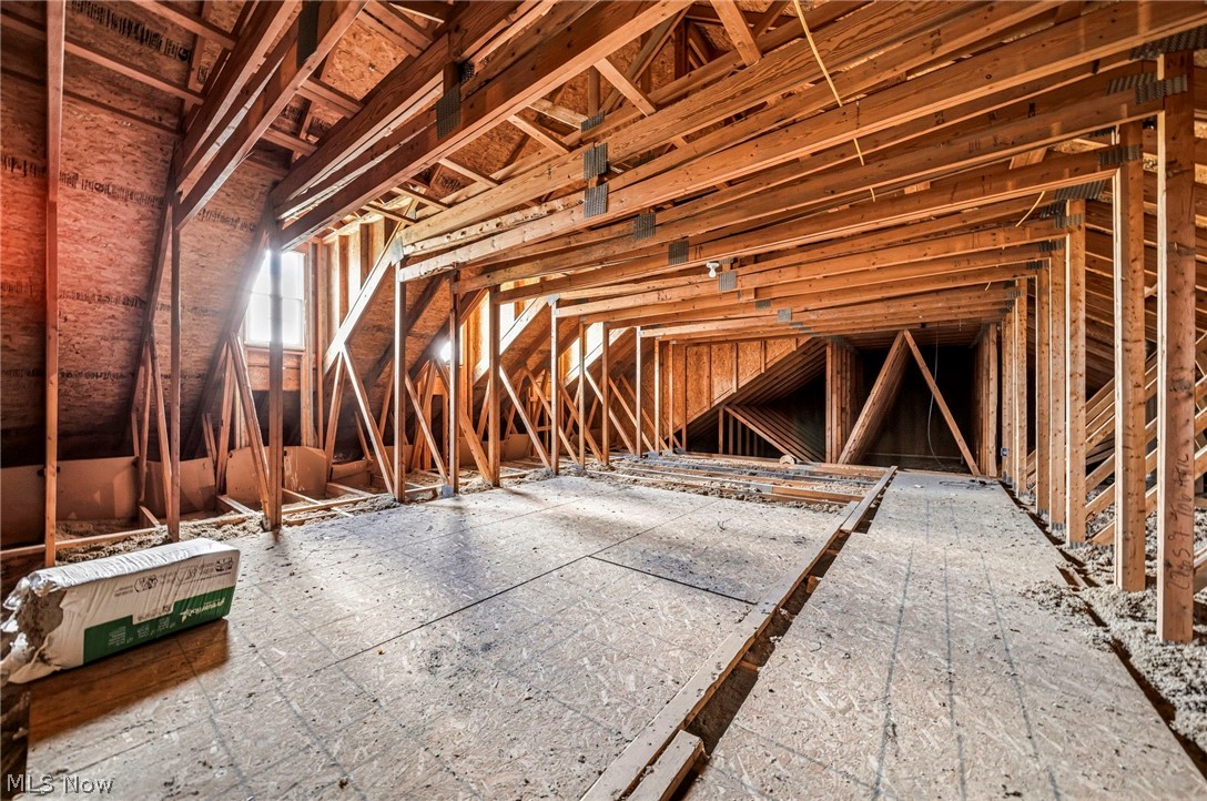 10401 Darrow Road Property Photo 30