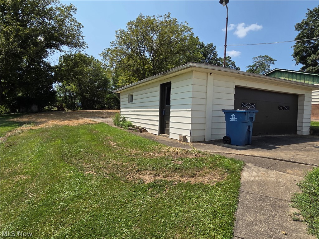 636 Lincoln Avenue Property Photo 25
