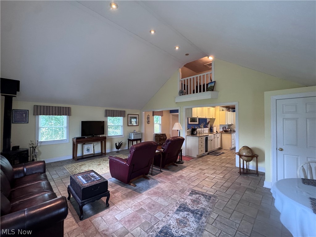 10803 Kile Road Property Photo 6