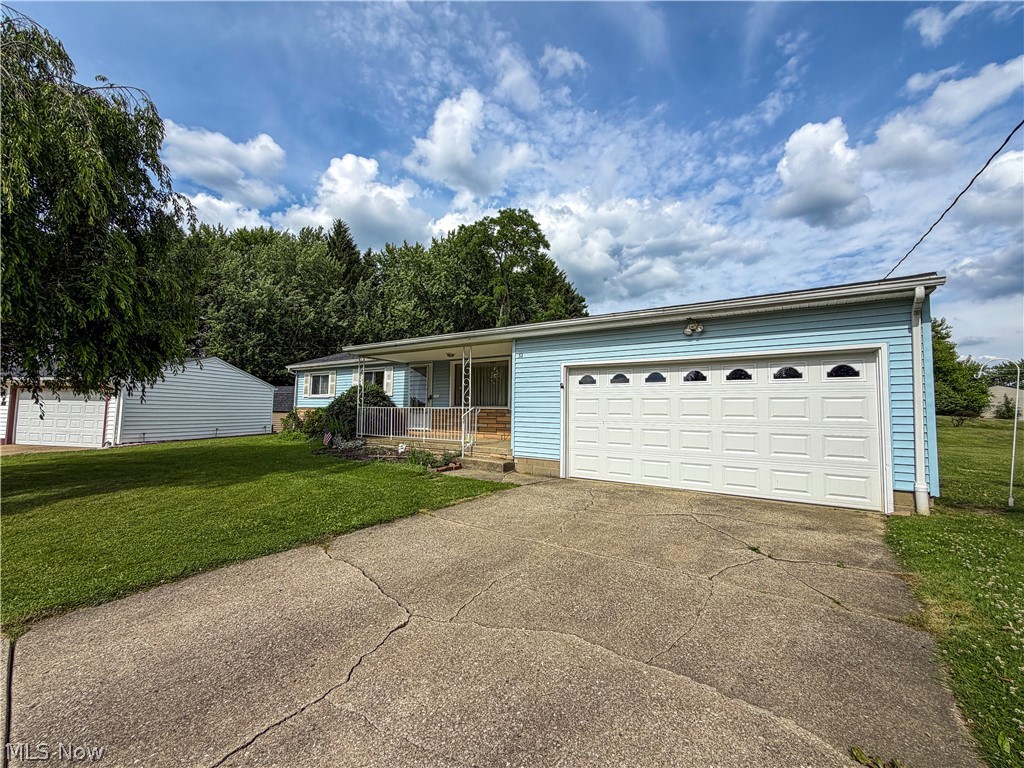 53 Memorial Circle Property Photo 3