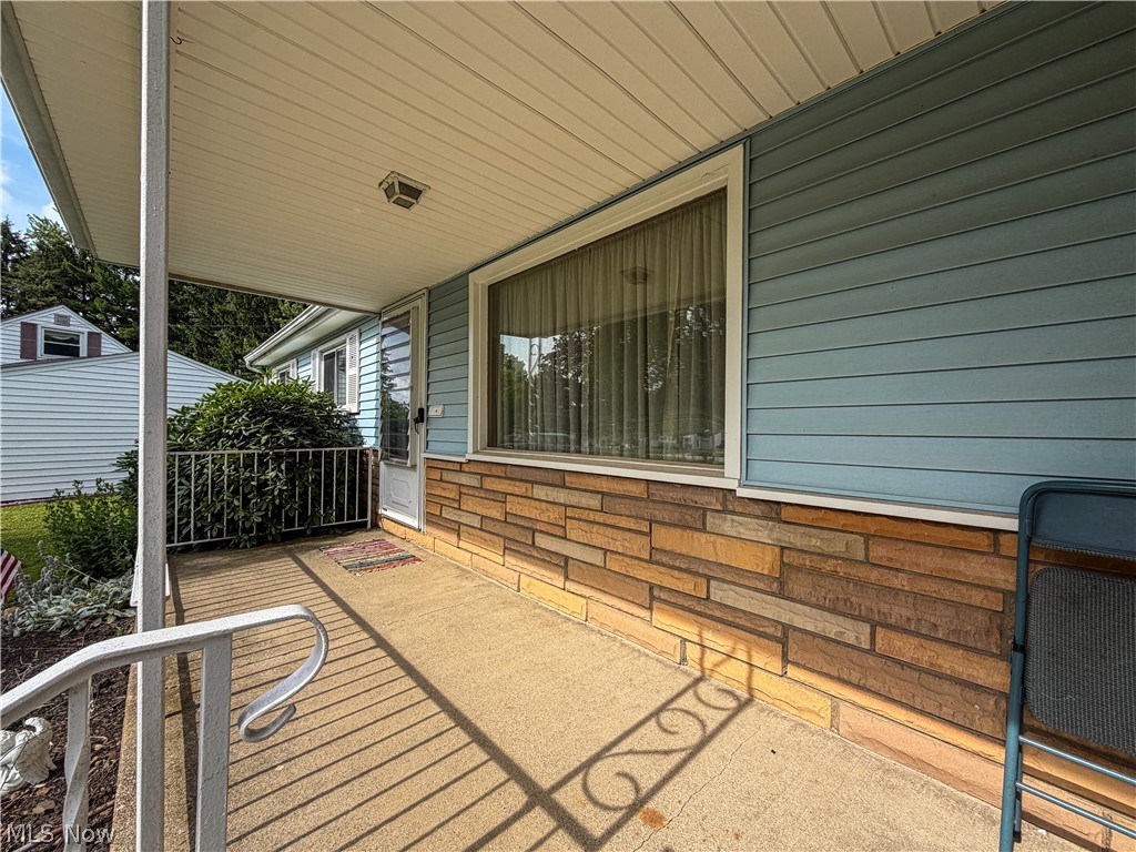 53 Memorial Circle Property Photo 4