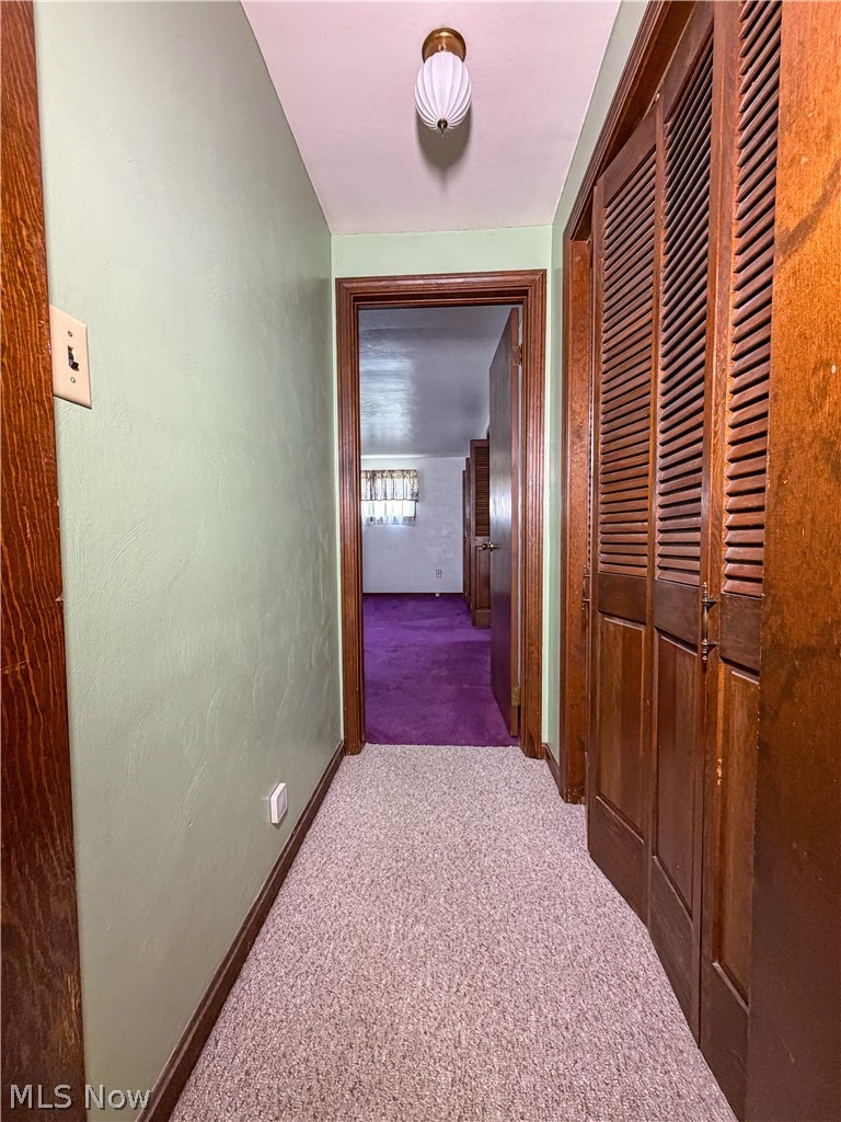 53 Memorial Circle Property Photo 17