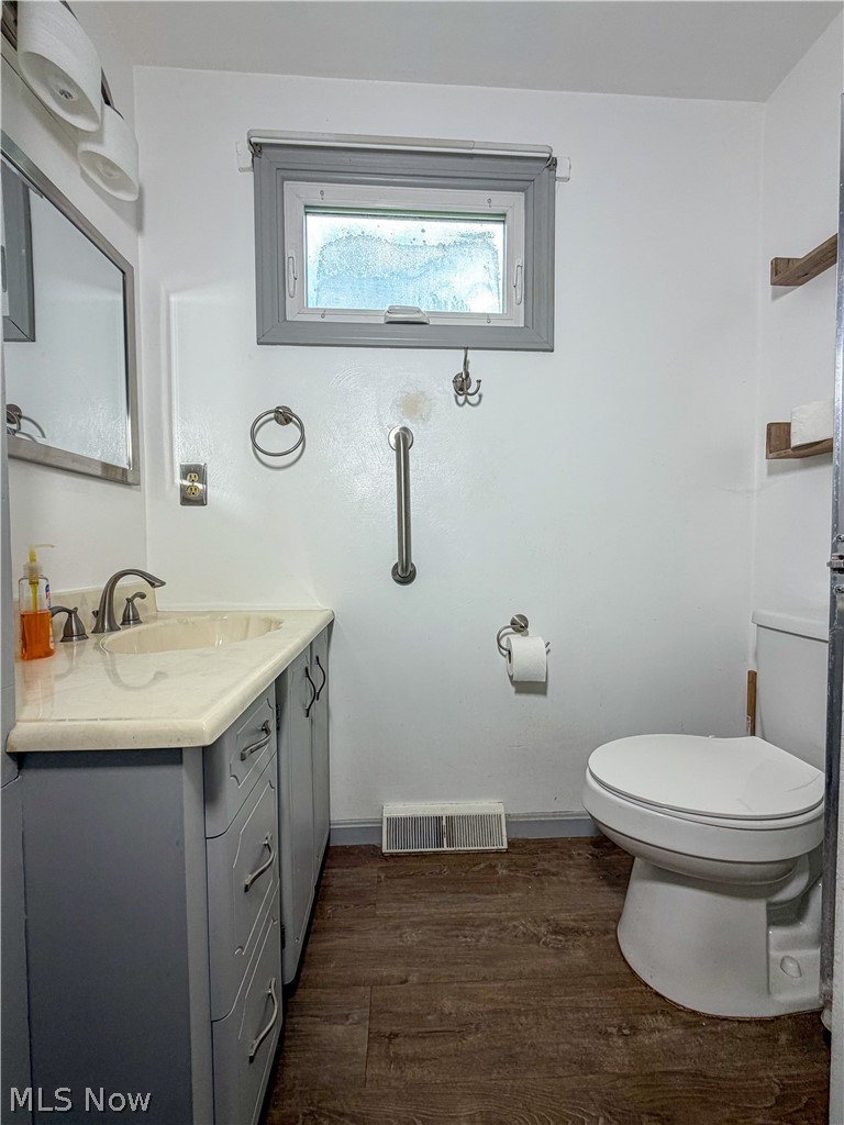 53 Memorial Circle Property Photo 22