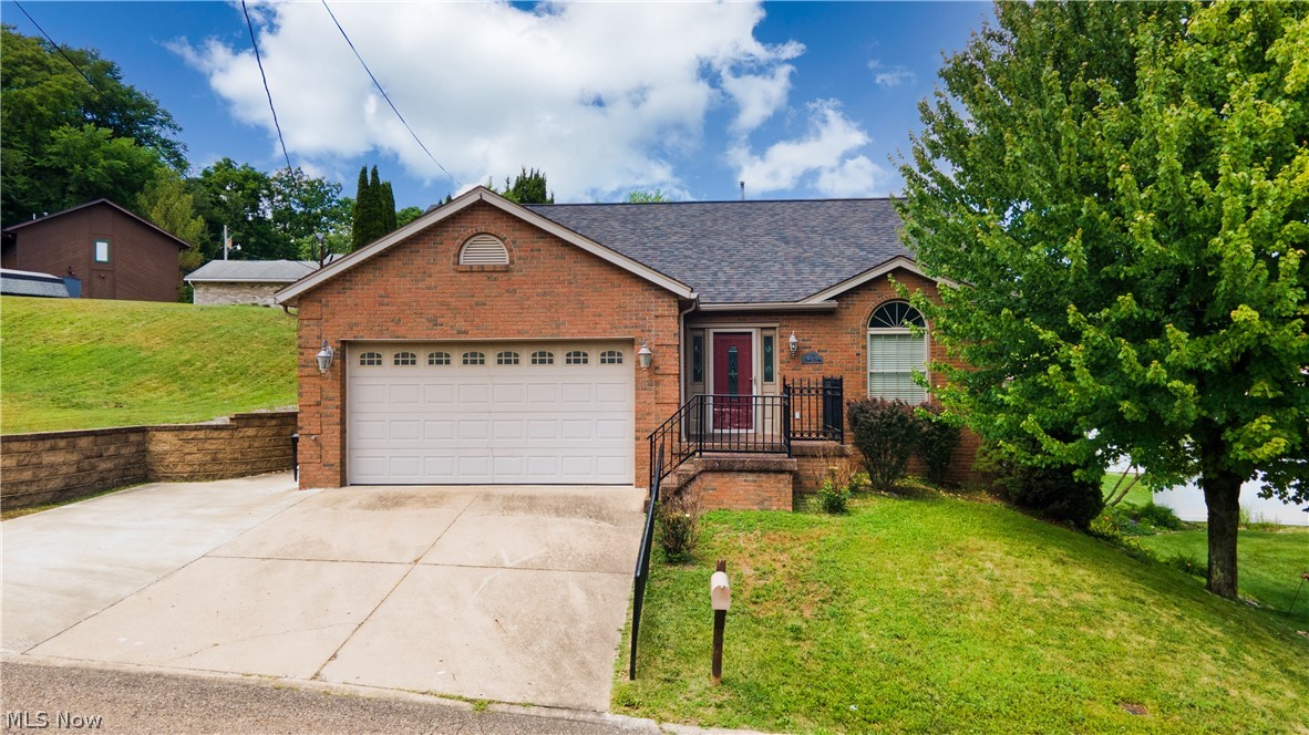 139 Karen Way Property Photo 1
