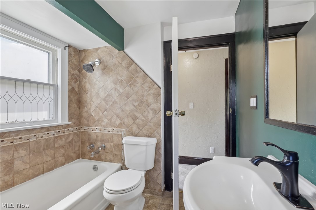 14606 Bartter Avenue Property Photo 9