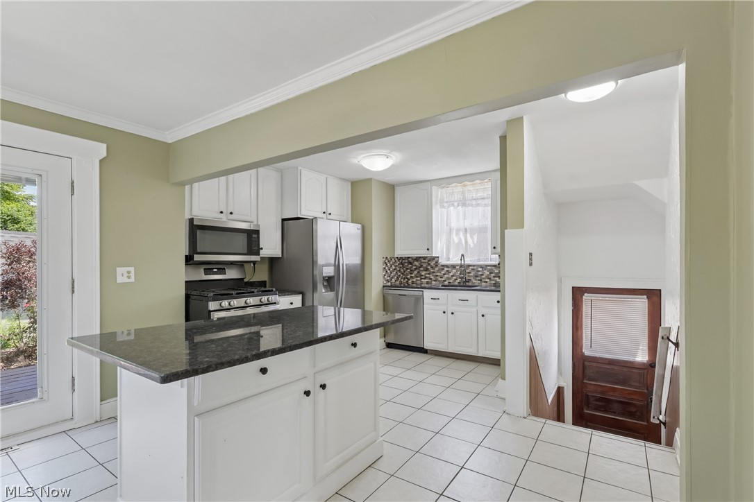 14606 Bartter Avenue Property Photo 23