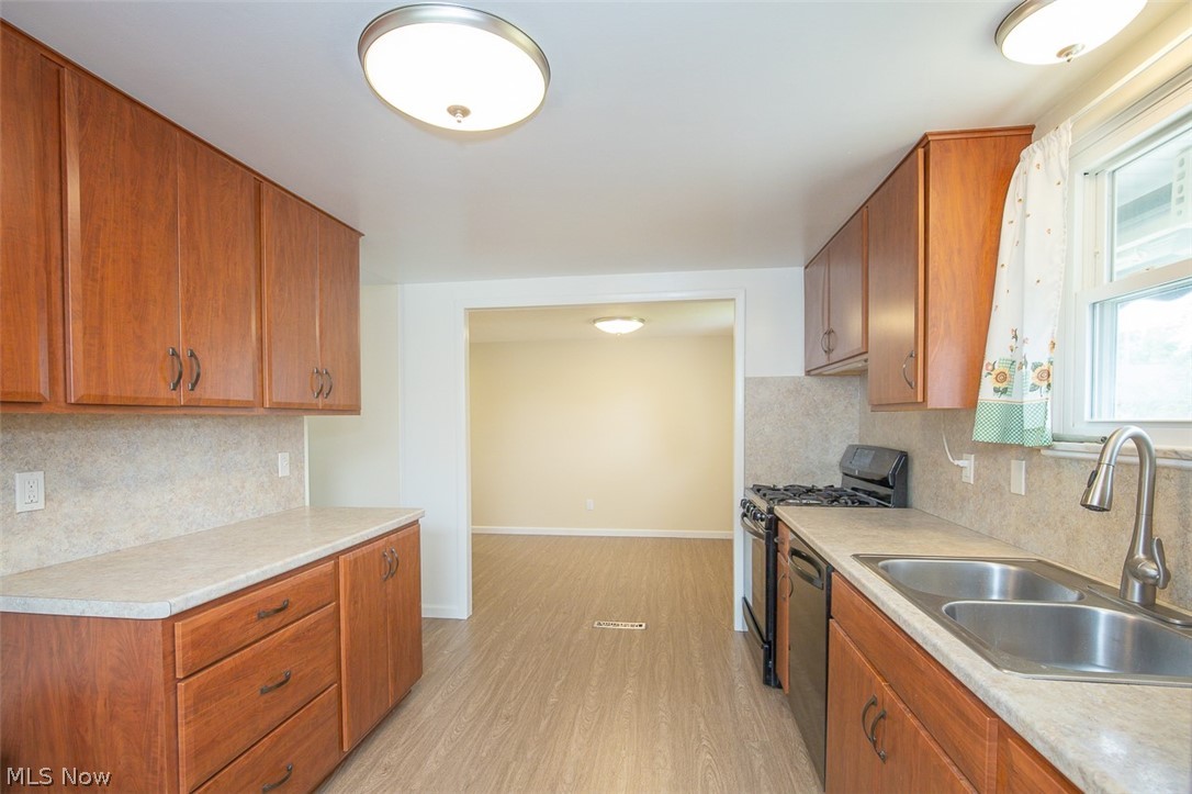 15500 Richard Drive Property Photo 3