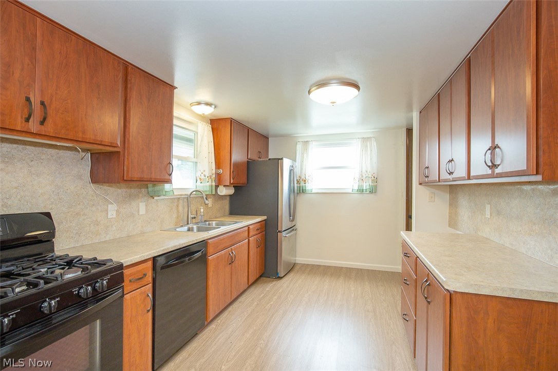 15500 Richard Drive Property Photo 5