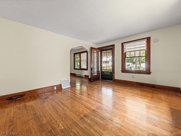 577 Eastland Avenue Property Photo 10