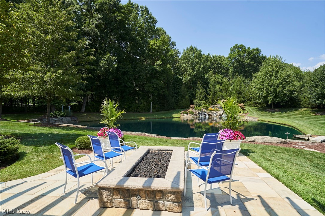 520 Arbor Falls Drive Property Photo 25