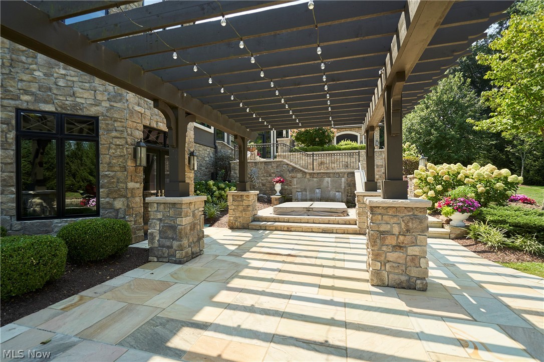 520 Arbor Falls Drive Property Photo 27