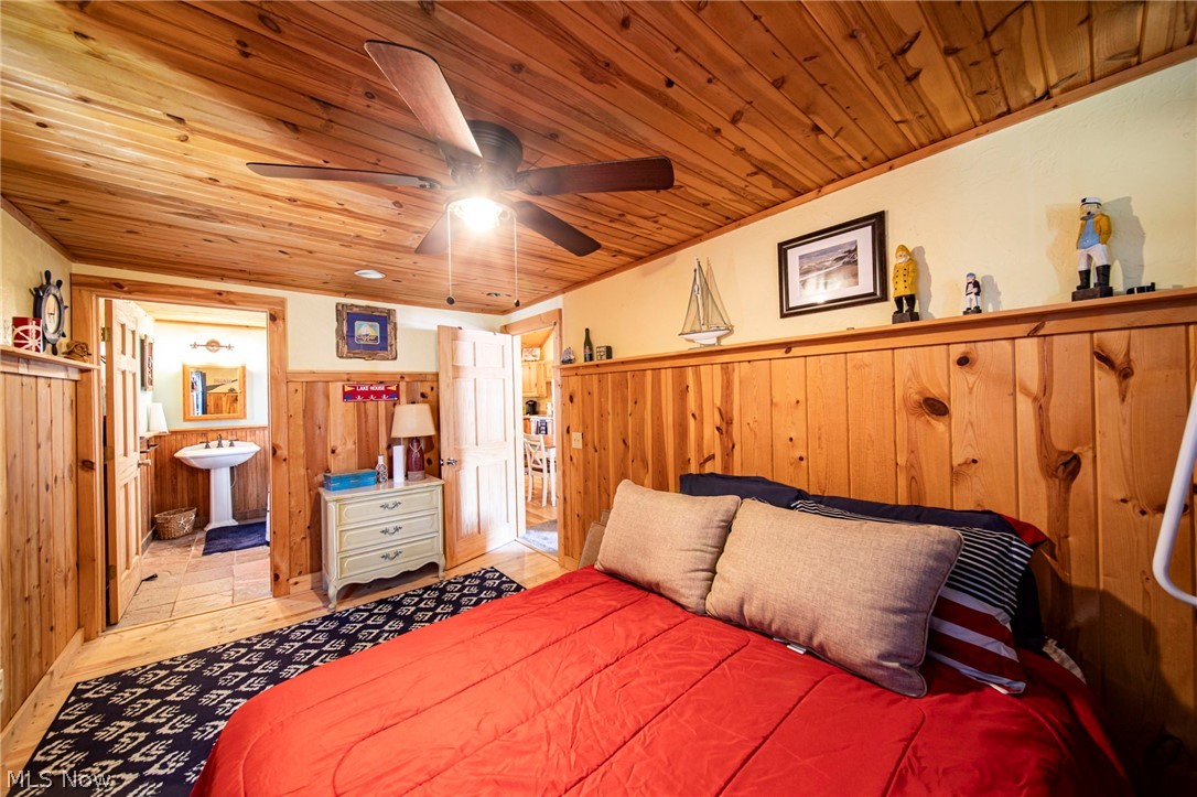 35 Billow Beach Property Photo 15